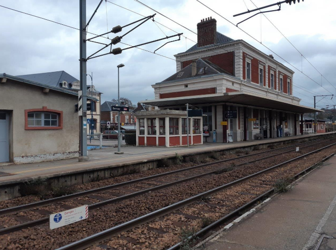 Gare et voies ferrées
