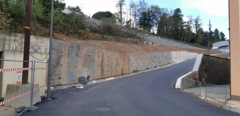 Route lisse et propre après travaux terminés