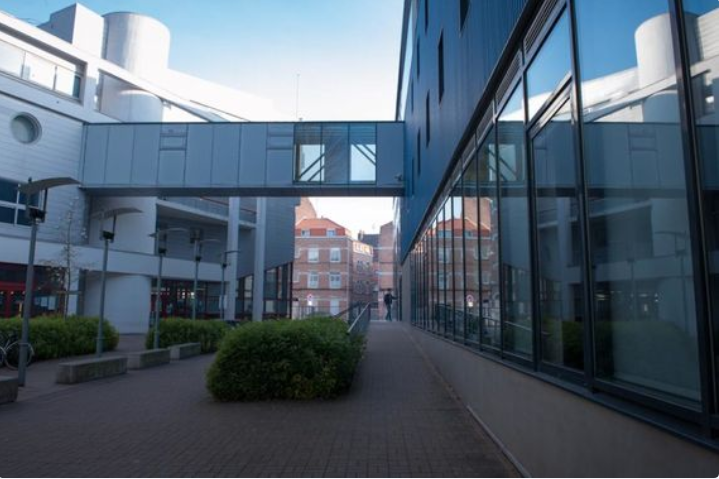 Photo Ecole Supériere de Commerce