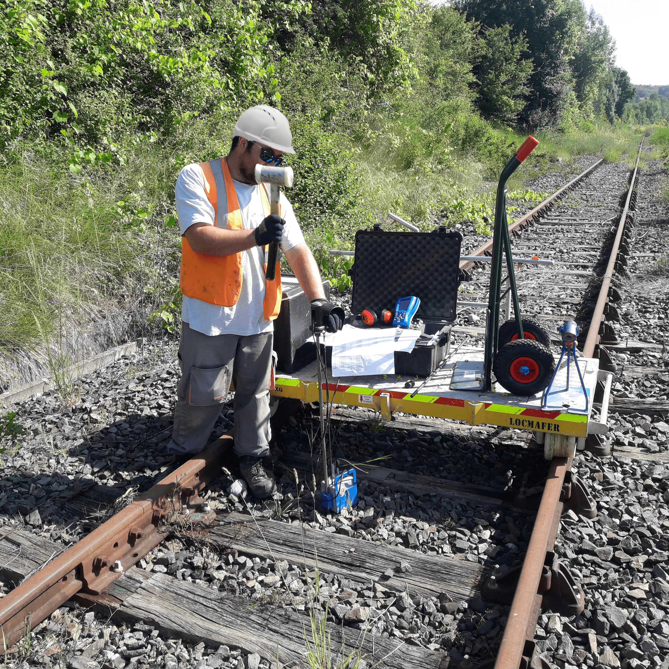 Sondeur-ligne-ferroviaire-