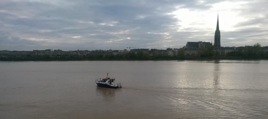 Bateau sur la Garonne