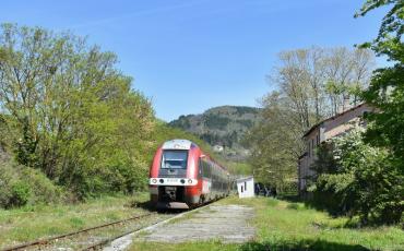 Train sur ligne ferroviaire Limoux Quillan