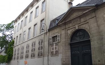 Façade Musée des Tissus